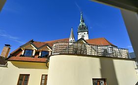 Apartmany Na Namesti 85